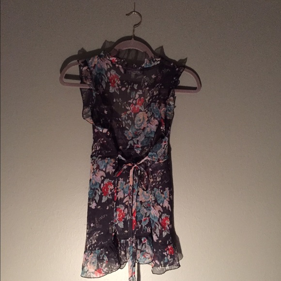 Sheer Blouse - Picture 2 of 3