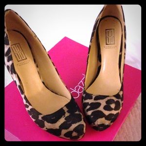 Leopard print, pink soles heels