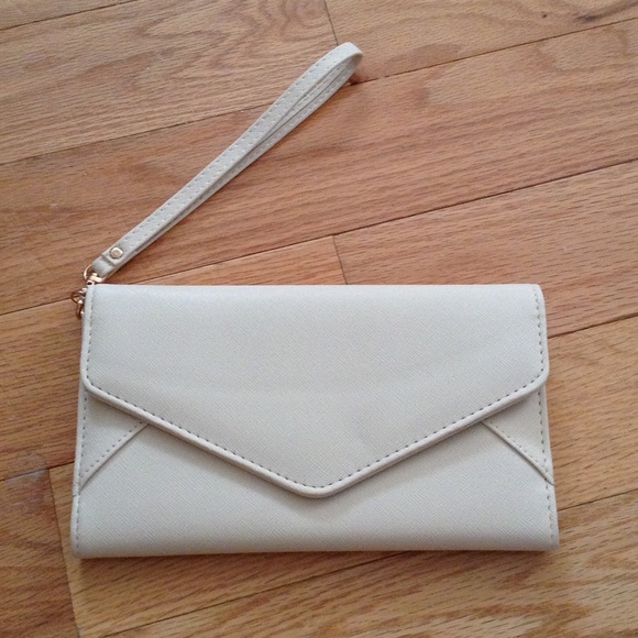 Cream/nude wristlet/wallet