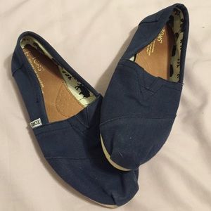 Navy Blue Toms