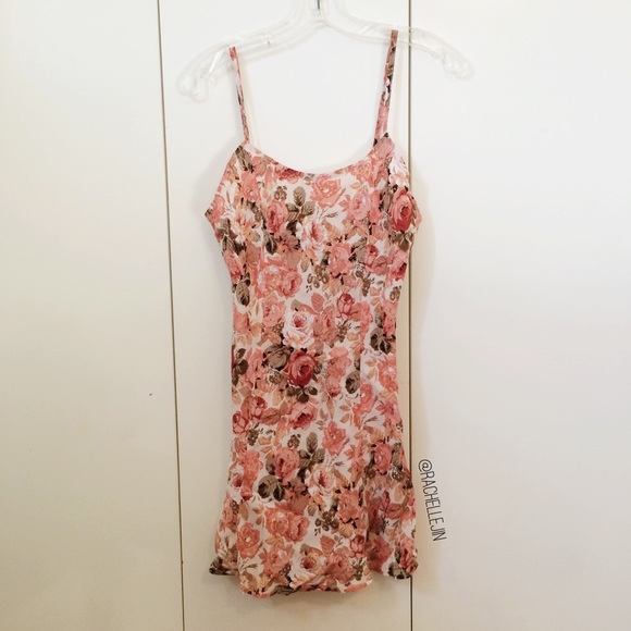 Brandy Melville Dresses & Skirts - Brandy Melville Rayon Herika Dress