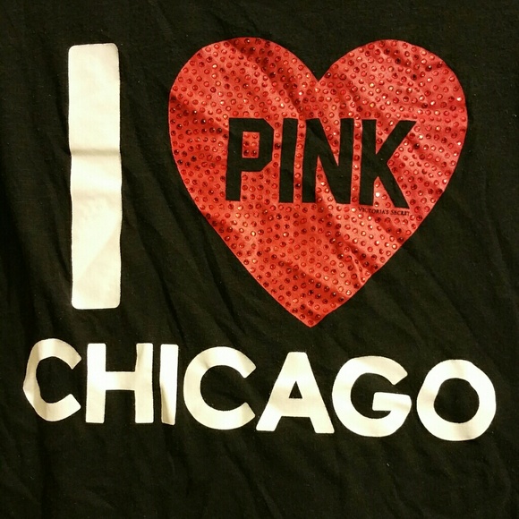 Pink brand T-shirt - Picture 3 of 3