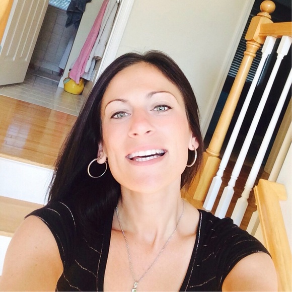 Meet your Posher, Kris! - Picture 3 of 3