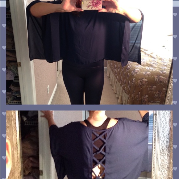 SOLD🆕Crisscross Navy Top-Last One!! - Picture 4 of 6