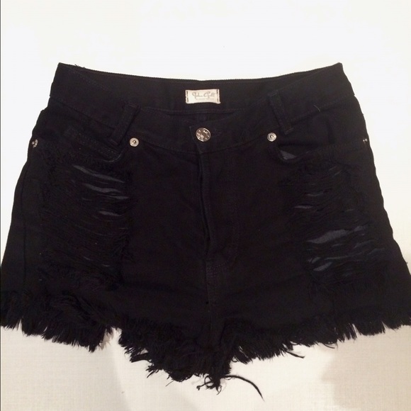 Brandy Melville black high waisted shorts