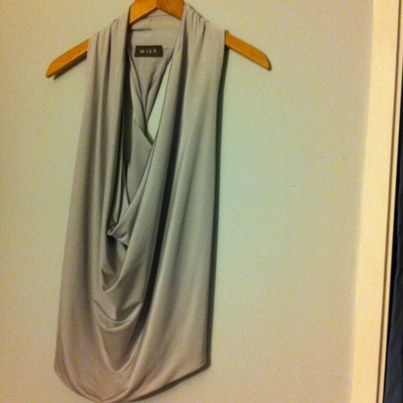 Scoop neck top