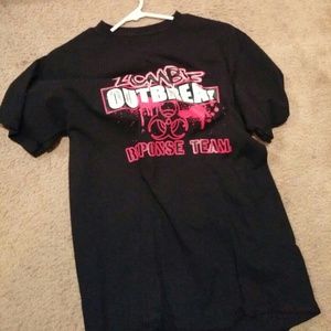 Zombie outbreak tee