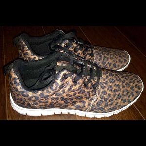 Just fab tennis shoes