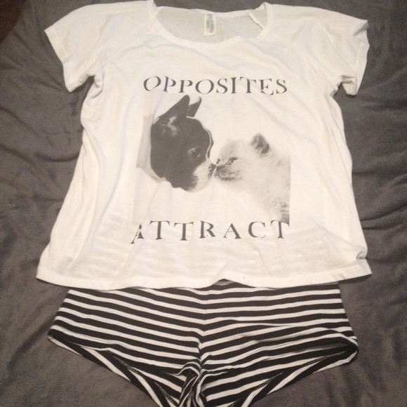 Pj set - Picture 1 of 4
