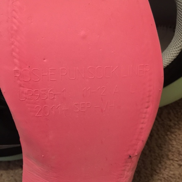 Yeezy Roshe Run - Picture 4 of 4