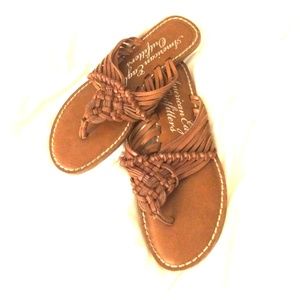 AMERICAN EAGLE sandals