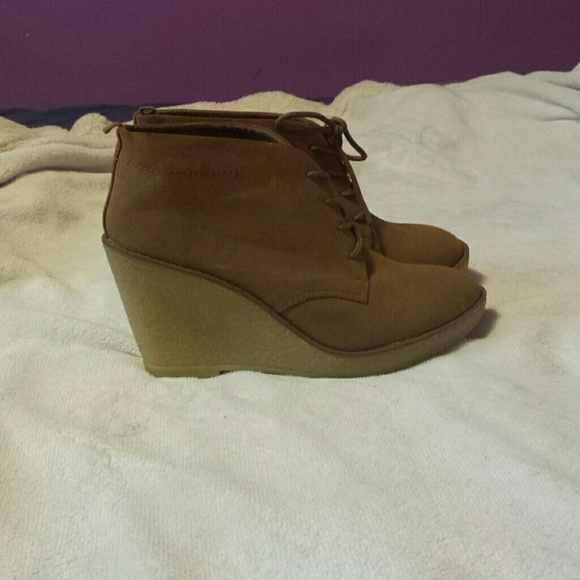 Boots - Picture 2 of 2