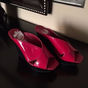 Jessica Simpson red wedge heels