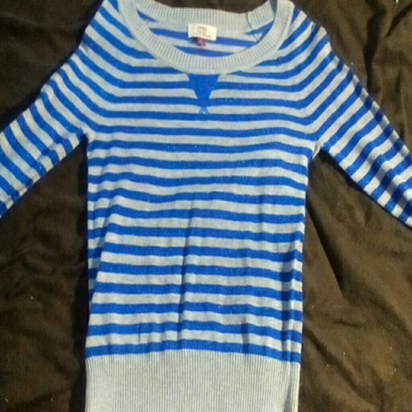 Blue and gray sweater - Picture 1 of 1