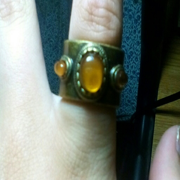 Amber Stone Thick ring - Picture 1 of 1