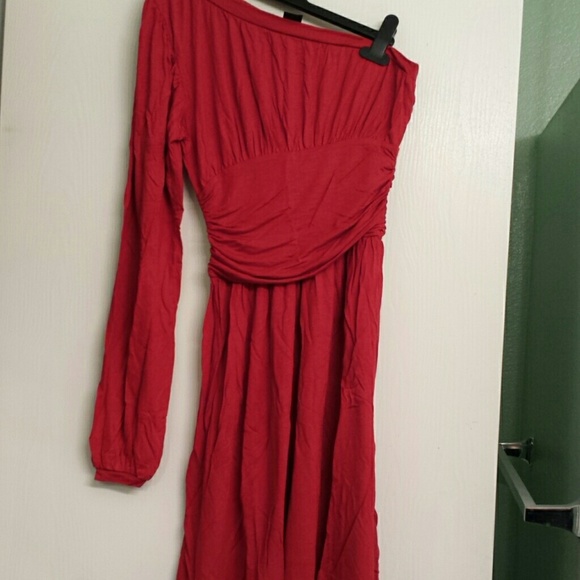 Over the shoulder dress