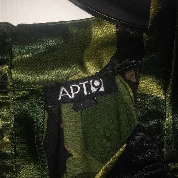 Apt 9 blouse - L - Picture 3 of 4