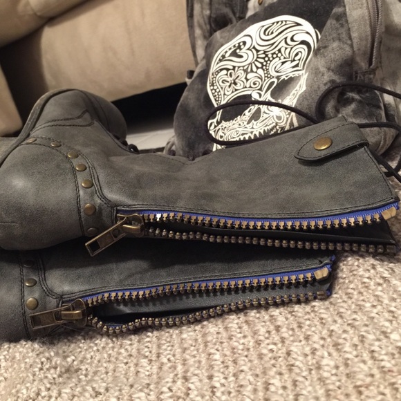 ‼️SOLD‼️ Madden Girl Combat Boots👢👢 - Picture 2 of 4
