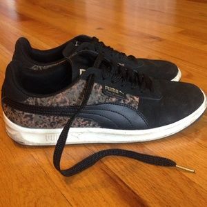 PUMA California Black & Camouflage Sneakers - sz 9