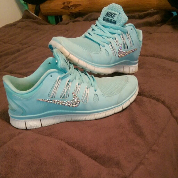 Nike Pro Bedazzled ! Excellent Condition!!