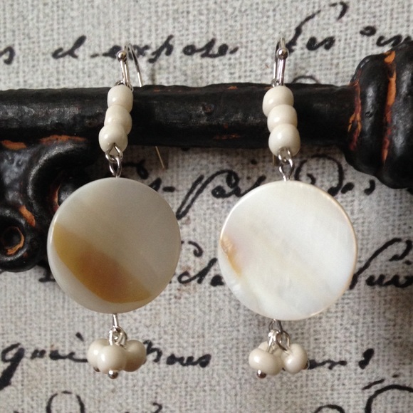 ✨Stunning Shell Earrings custom made✨ - Picture 2 of 3