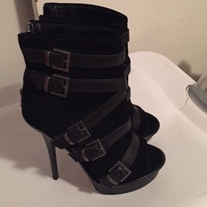 💥💥STEVE MADDEN A-ROXANA BOOTIE NEVER WORN💥💥