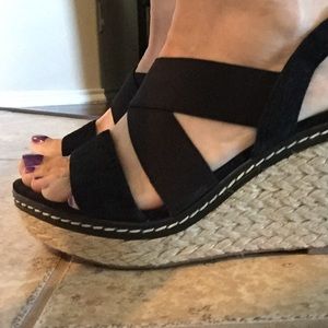 Stretchy black espadrilles