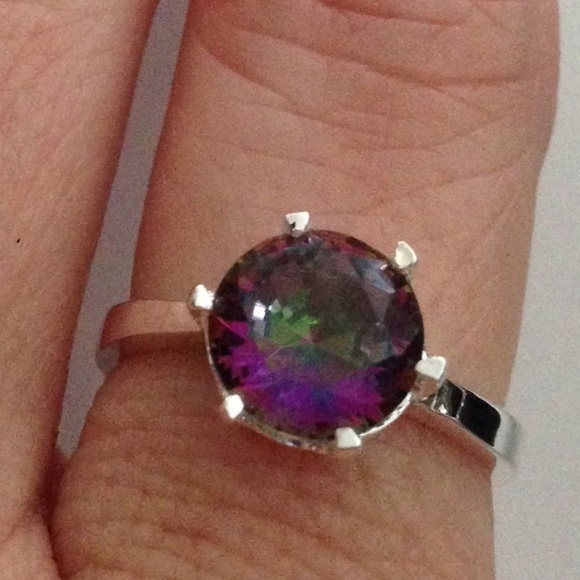 Size 8.5 ring 💯%925 Sterling silver mystic Topaz - Picture 4 of 4