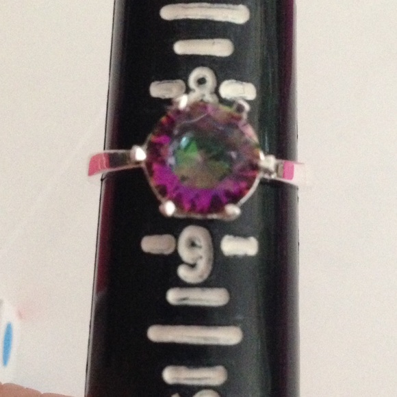 Size 8.5 ring 💯%925 Sterling silver mystic Topaz - Picture 2 of 4