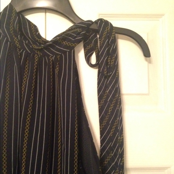 Classic blouse with tie at neck - Picture 2 of 3