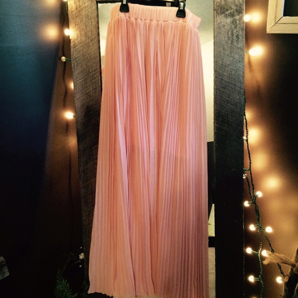 Pink Chiffon Pleated Maxi Skirt