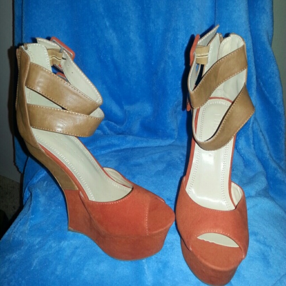 Liliana wedges