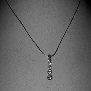 Sparkling necklace