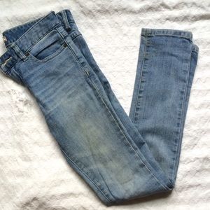 Free People Light Wash 5 Pocket Skinny Jeans 25