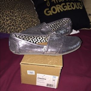 Sequin TOMS