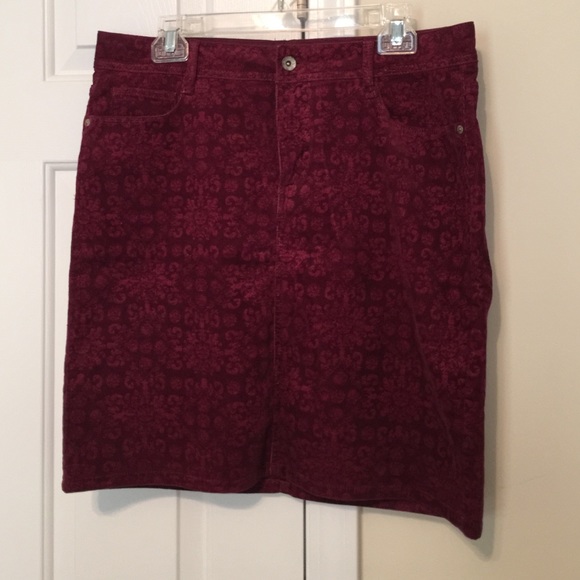 Red printed corduroy skirt