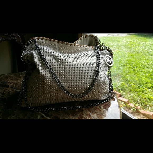 Hand bag