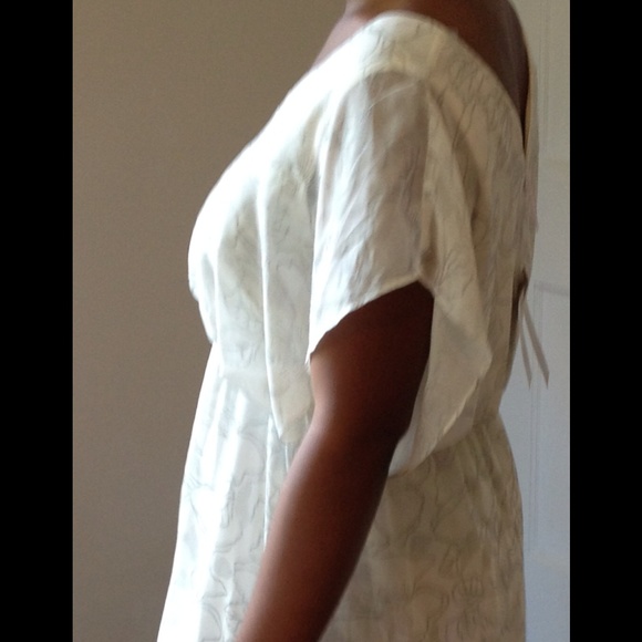 NWT White Chiffon Dress w/ Floral Design - Picture 3 of 4