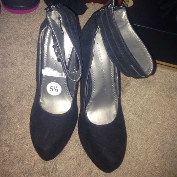 New black suede heels