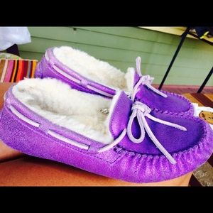 Like new purple Ugg Moccasins!