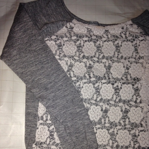 Baseball style lace shirt