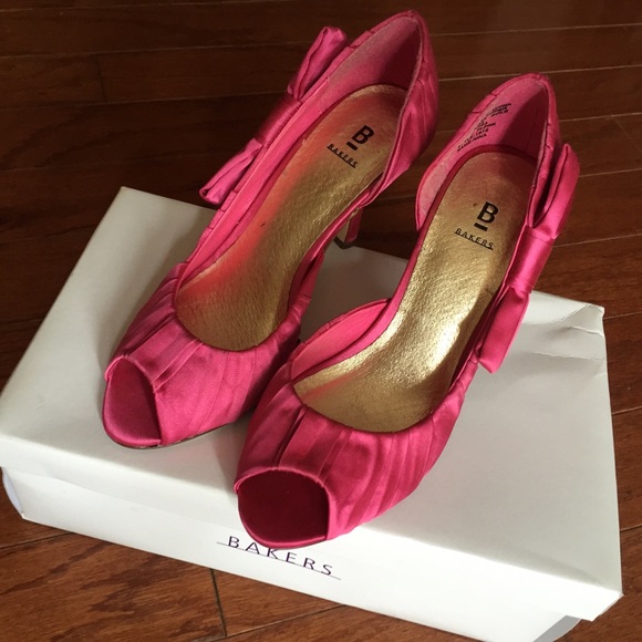 Pink Heels - Picture 2 of 2