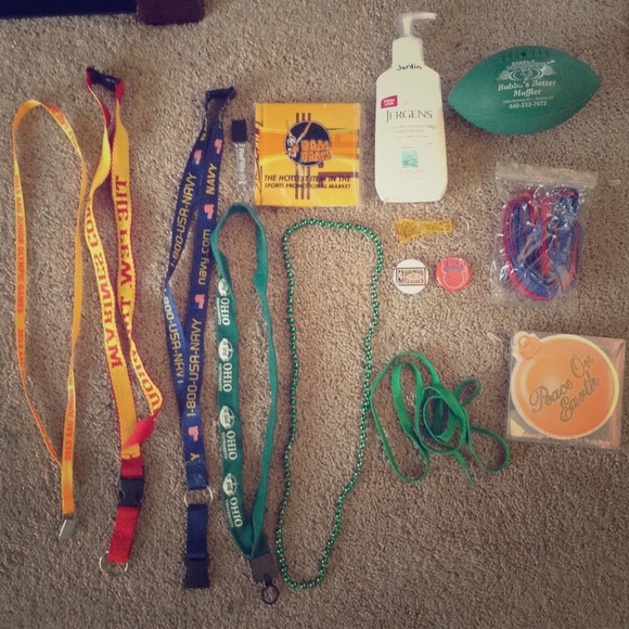 Free with any purchases😃!!