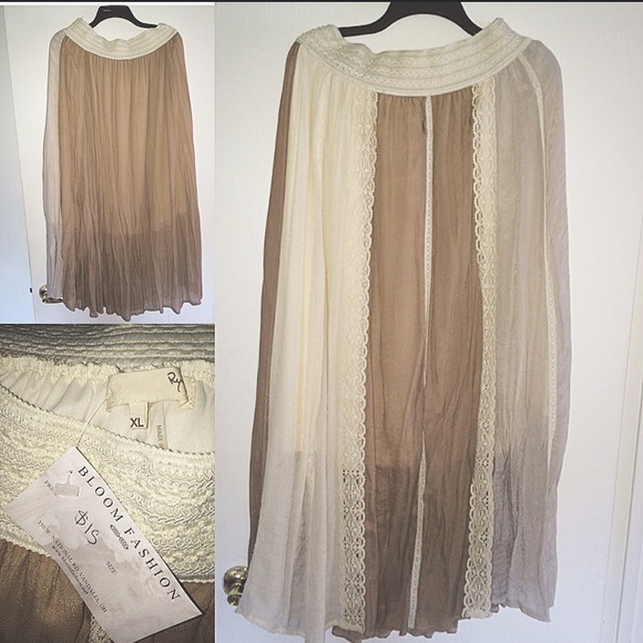 Women's boho skirt with lace detail, XL, NWT