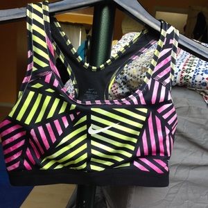 Nike Sports Bra (never worn)