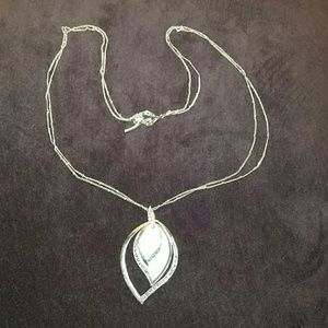 Beautiful teardrop layered pendant necklace