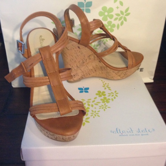 Altar'd State Madison-126 Whisky Wedges