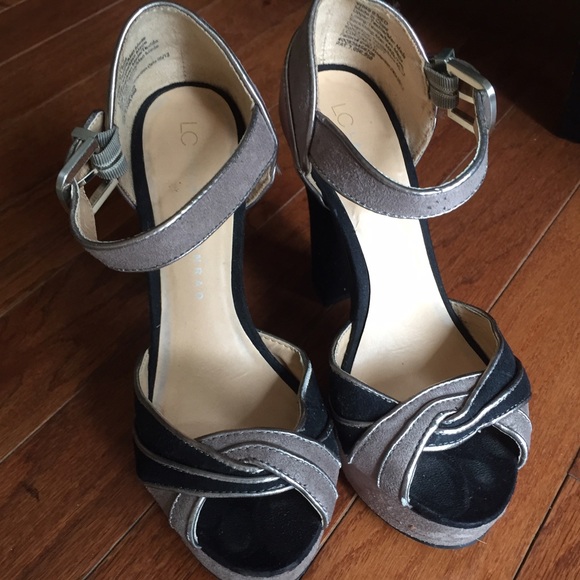 Grey Heels - Picture 2 of 4