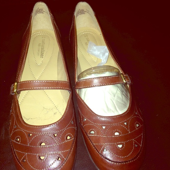Naturalizer brand new - size 11