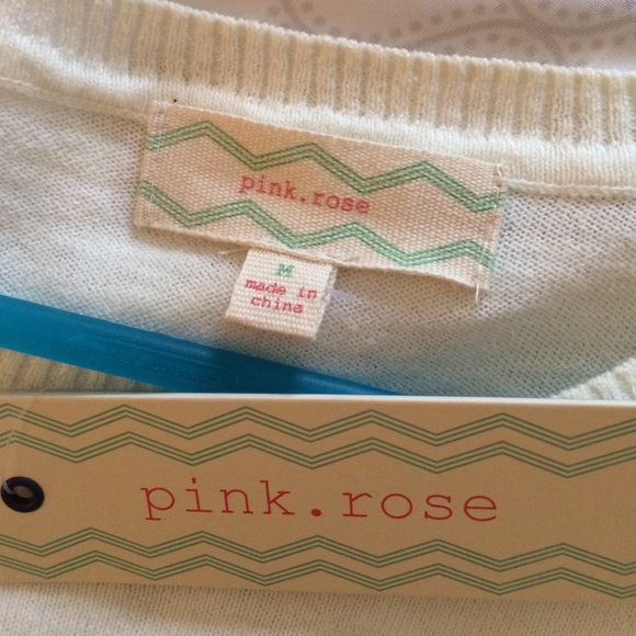 Creme and light green sweater - Picture 2 of 3